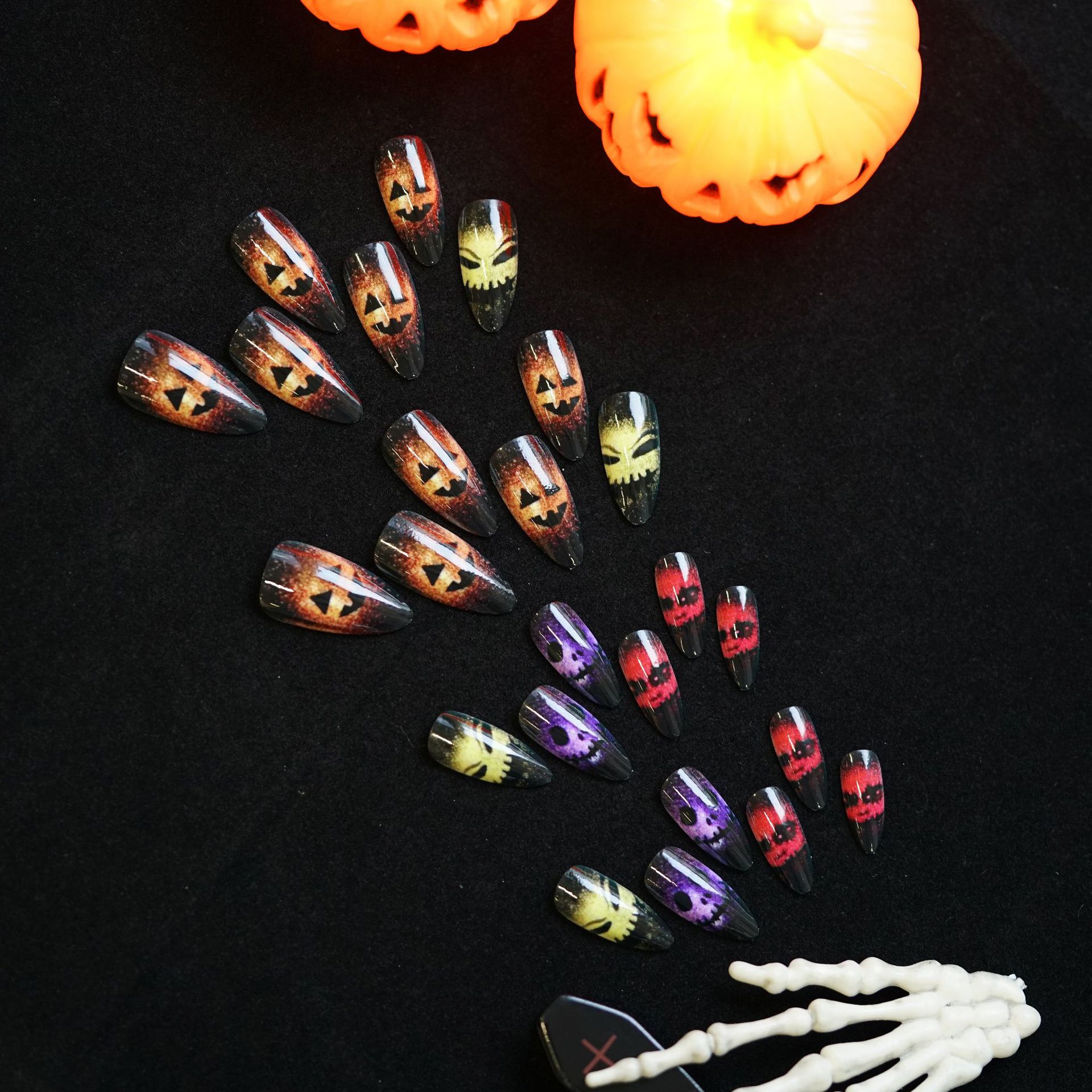 24 pz 2025 Halloween 3D Cat Ey - Resin Art Case recensione e prezzo
