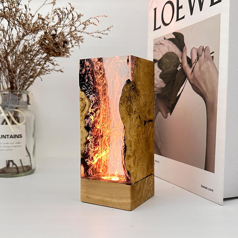 Lampada da Tavolo in Resina a  - Resin Art Baby recensione e prezzo